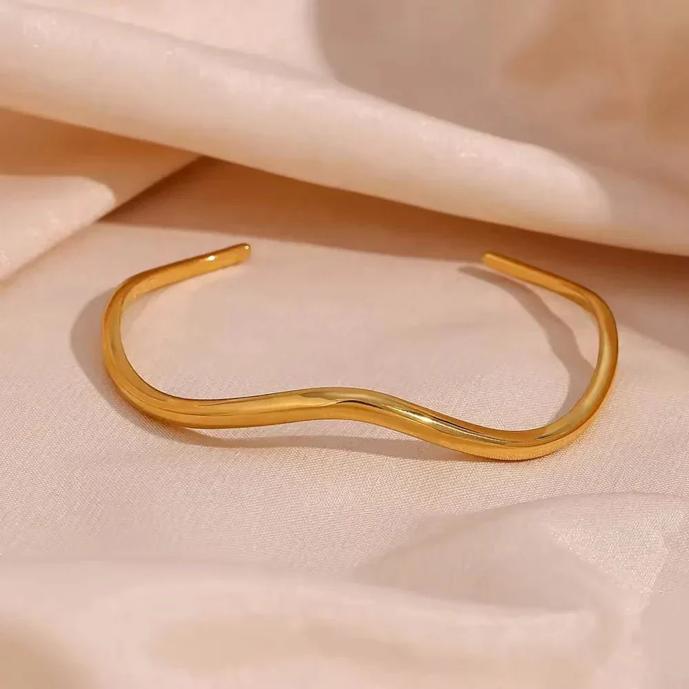 Blessie Gold Bangle - Image 2