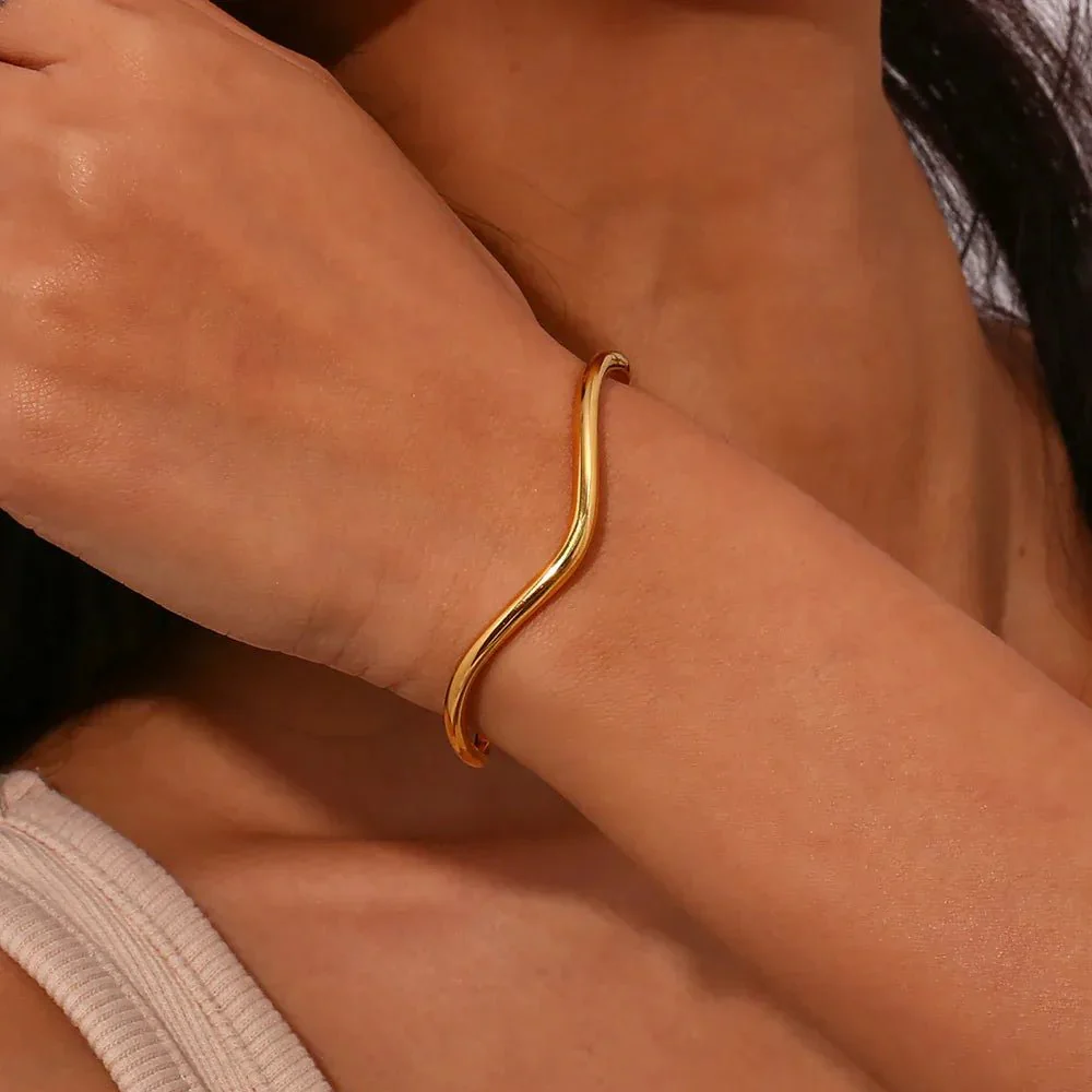 Blessie Gold Bangle - Image 3