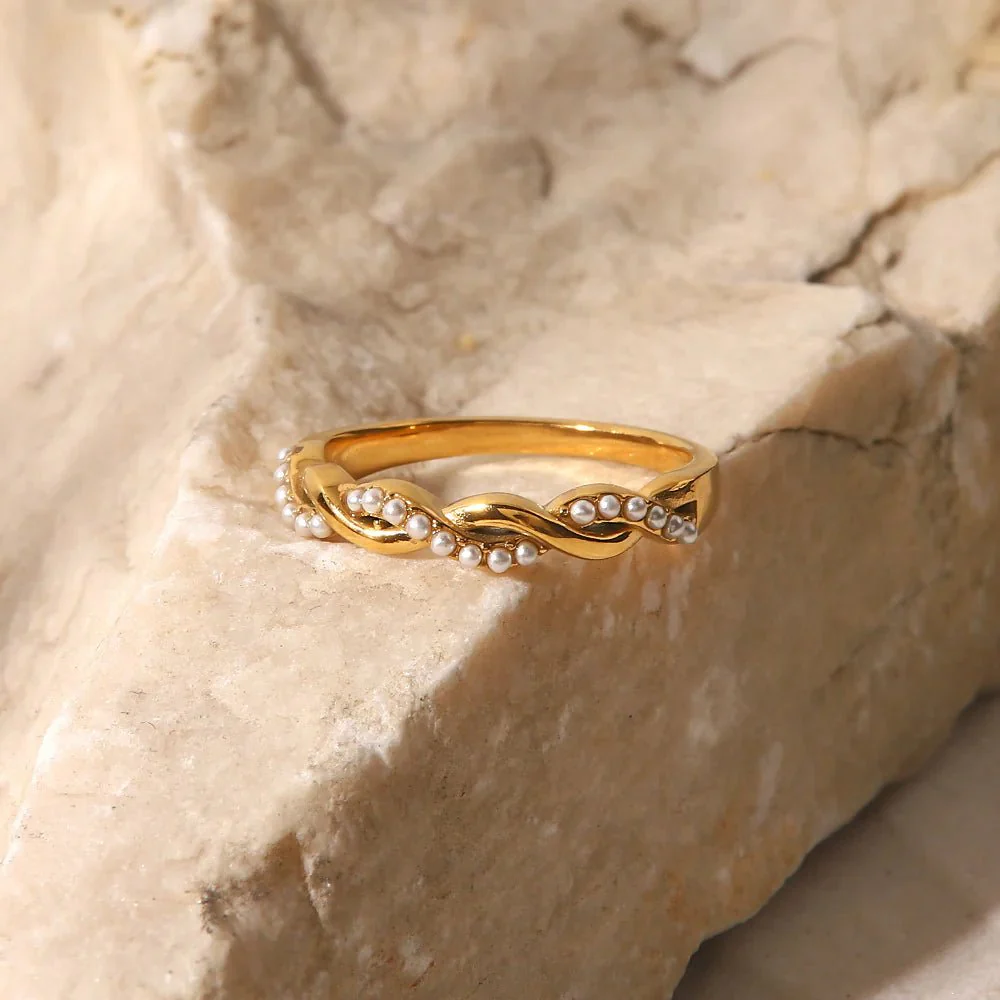 Felicienne Pearl Ring - Image 3