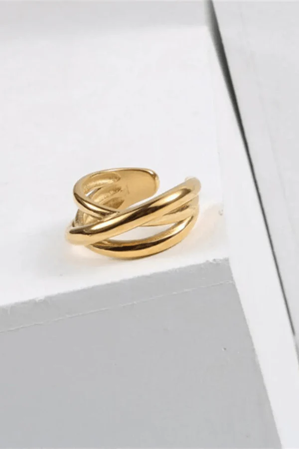 Intertwined Gold Ring - Image 4