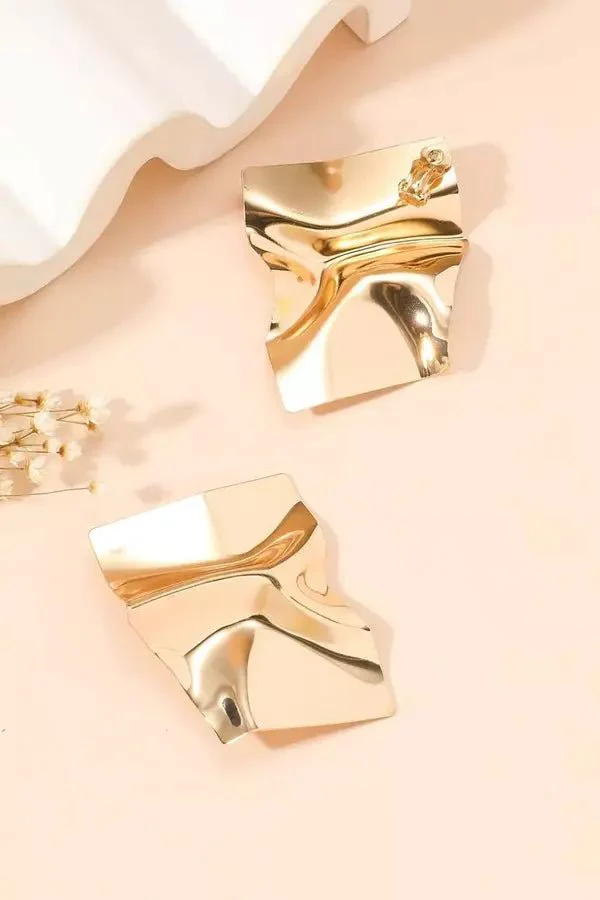 Max Crinkled Statement Earrings - Image 4