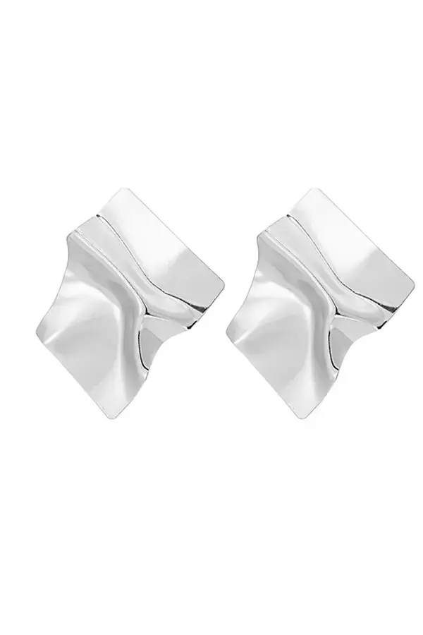 Max Crinkled Statement Earrings - Image 8