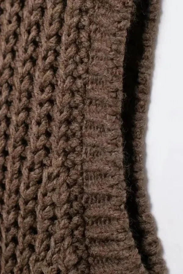 Nathalie Cozy Knit Vest - Image 8