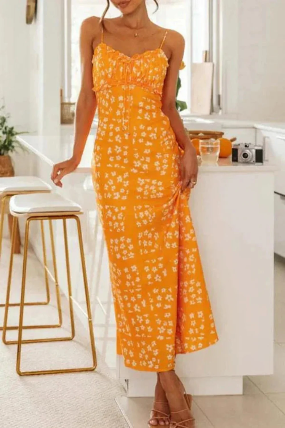 Clarabelle - Orange